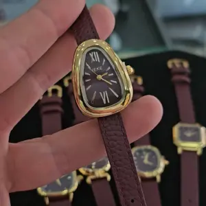 Montre IEKE BURGUNDY